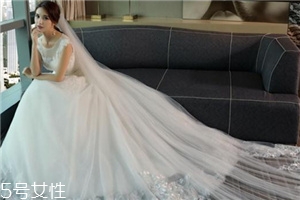 新中式婚礼穿秀禾服还是婚纱,婚纱好还是秀禾服好