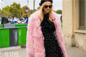 皮草配啥好看,皮草搭什么内搭好看