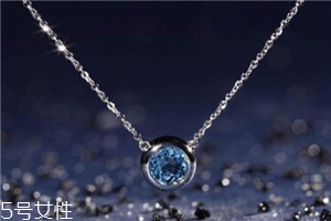 托帕石是水晶吗?,托帕石和水晶的区别在哪里?