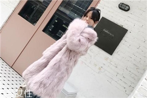 兔毛皮草可以用雪洗吗,皮草可以用雪洗吗