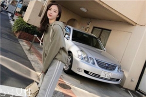 卫衣适合什么样的人穿,什么身材不适合穿卫衣 卫衣适合什么样的人穿,什么身材不适合穿卫衣