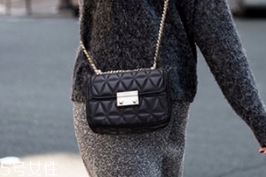 链条包是不是不适合冬天背,冬季适合背链条包吗 链条包是不是不适合冬天背,冬季适合背链条包吗