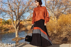 过膝长裙怎么搭配外套,过膝长裙怎么搭配外套好看