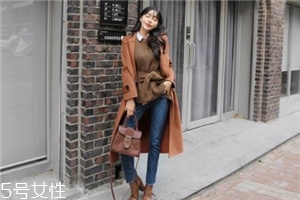 过膝大衣配什么裤子,过膝大衣配什么裤子和鞋子