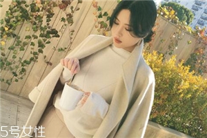 羊毛大衣会越穿越大吗,羊绒大衣会越穿越大吗 羊毛大衣会越穿越大吗,羊绒大衣会越穿越大吗