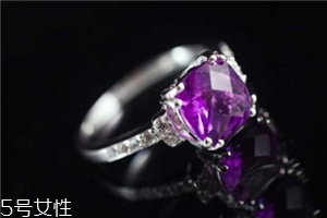 紫水晶睡觉可以戴吗,为什么水晶不能佩戴睡觉