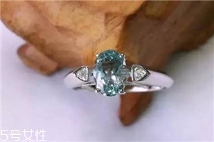 海蓝宝可以戴着睡觉吗?,海蓝宝能戴着洗澡吗