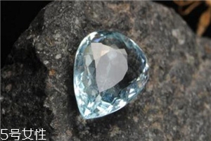 海蓝宝是几月份生辰石,海蓝宝石 生辰几月