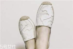 tory burch鞋偏大偏小,tory burch鞋底耐磨吗 tory burch鞋偏大偏小,tory burch鞋底耐磨吗