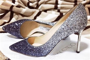 jimmychoo鞋子好穿吗,jimmy choo的鞋好穿吗 jimmychoo鞋子好穿吗,jimmy choo的鞋好穿吗