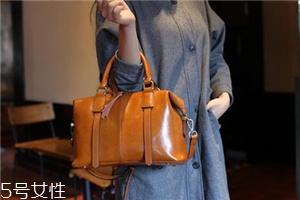 油蜡皮和牛皮哪个好,油蜡皮和普通牛皮哪个好