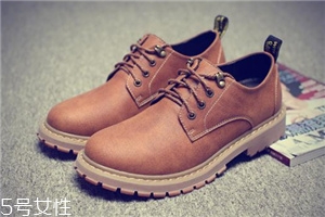 疯马皮可以上油吗,疯马皮用什么油