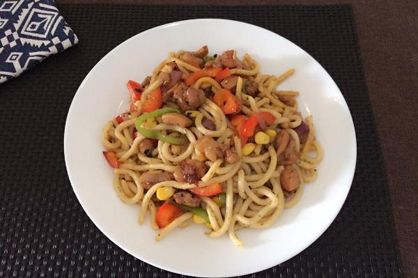 乌冬面热量高吗(乌冬面热量高吗减肥可以吃吗)