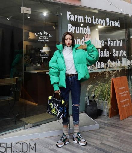 面包服搭配什么鞋子,面包服搭配什么鞋子女