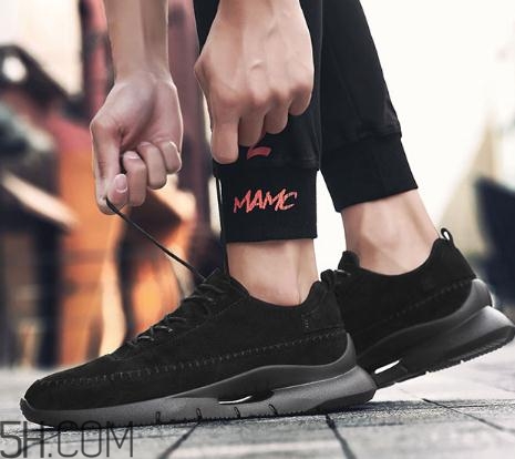 黑色翻毛运动鞋发白怎么办,翻毛鞋发白了怎么办