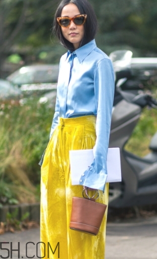 金丝绒裤子配什么上衣好看,金丝绒裤子配什么上衣图片 金丝绒裤子配什么上衣好看,金丝绒裤子配什么上衣图片