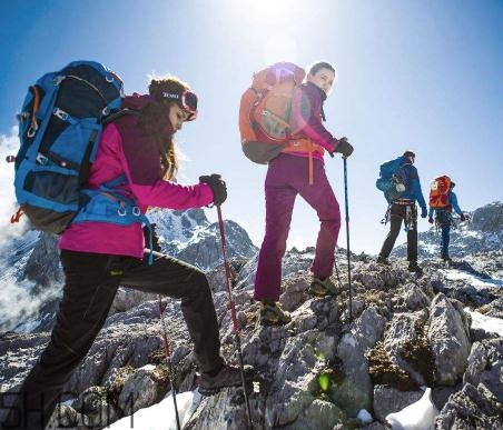 探路者冲锋衣是哪个国家的品牌,探路者哪国的品牌