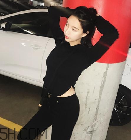 黑色衣服粘毛怎么处理 教你5个小妙招,黑色衣服粘毛怎么处理? 黑色衣服粘毛怎么处理 教你5个小妙招,黑色衣服粘毛怎么处理?