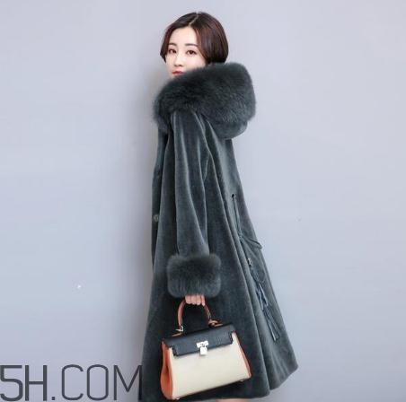 羊绒大衣怎么穿搭好看,羊剪绒大衣怎么搭配好看图片