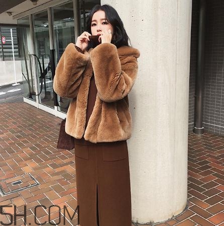 兔毛皮草掉毛吗,兔皮皮草会掉毛吗