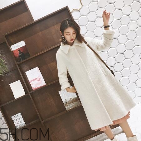 羊驼毛大衣怎么清洗,羊驼毛衣服怎么清洗 羊驼毛大衣怎么清洗,羊驼毛衣服怎么清洗