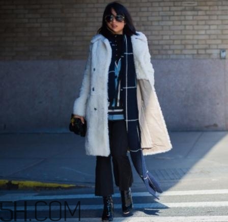 黑色喇叭裤搭什么上衣图片,黑色喇叭裤搭什么上衣好看 黑色喇叭裤搭什么上衣图片,黑色喇叭裤搭什么上衣好看