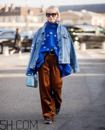 焦糖色阔腿裤配什么鞋子好看,焦糖色阔腿裤怎么搭配 焦糖色阔腿裤配什么鞋子好看,焦糖色阔腿裤怎么搭配