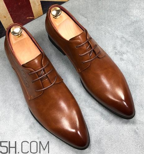 棕色皮鞋变黑如何处理,棕色鞋变黑了怎么办