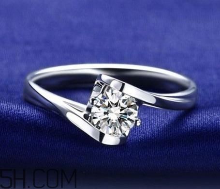 天使之吻的钻戒是什么寓意,钻石天使之吻的寓意