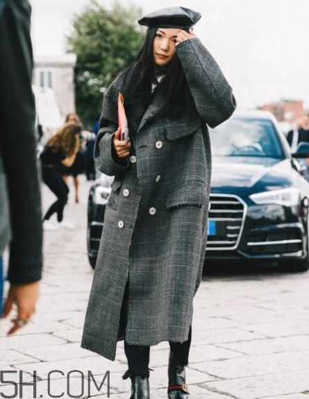 灰色格子大衣怎么搭配图片,灰色格子大衣怎么搭配好看图片