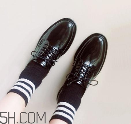 皮鞋有划痕怎样才能处理掉?,如何消除皮鞋上的划痕