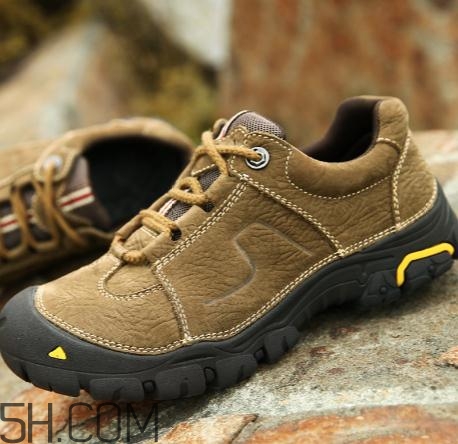 徒步鞋要买大一码吗,徒步鞋大小正好 还是大一码 徒步鞋要买大一码吗,徒步鞋大小正好 还是大一码