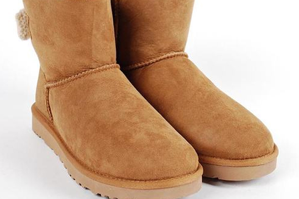 翻毛雪地靴如何清洗及护理,怎么洗雪地靴 小窍门