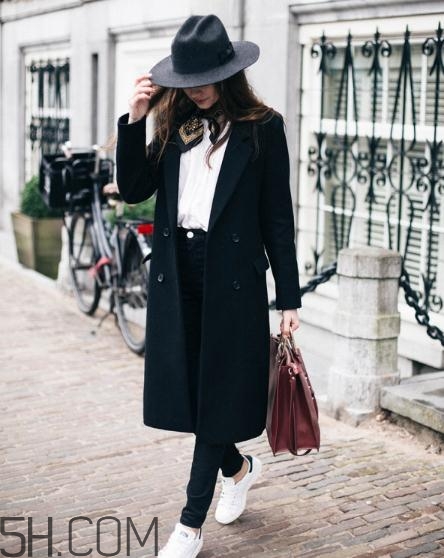 哪个牌子的羊绒大衣好,纯羊毛大衣怎样洗,才不会缩水