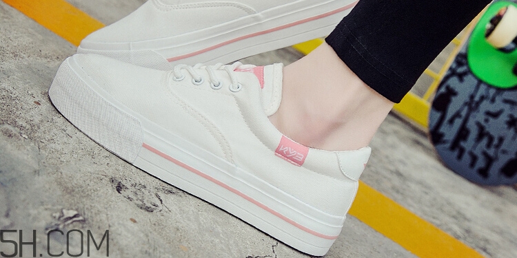 白鞋发黄了用什么可以清洗干净,如何清洗发黄的小白鞋