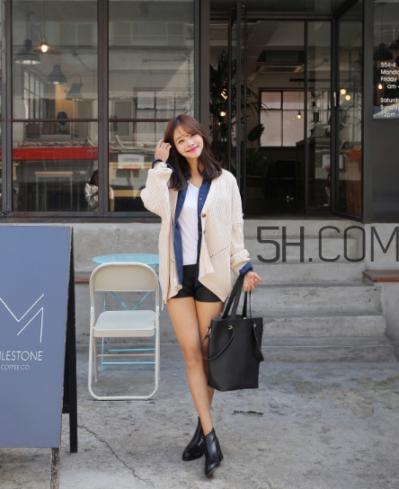 针织开衫配什么裤子好看,针织开衫配什么裤子好看男