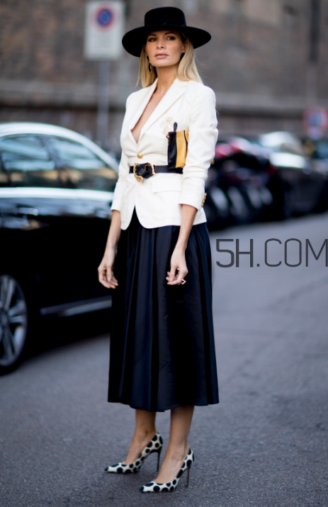长裙配西装外套好看吗,西装配裙子好看吗 长裙配西装外套好看吗,西装配裙子好看吗
