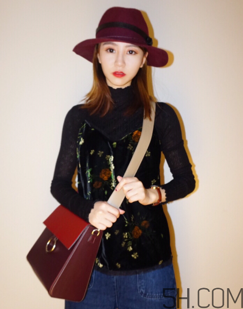 cdg包包,cd的包包