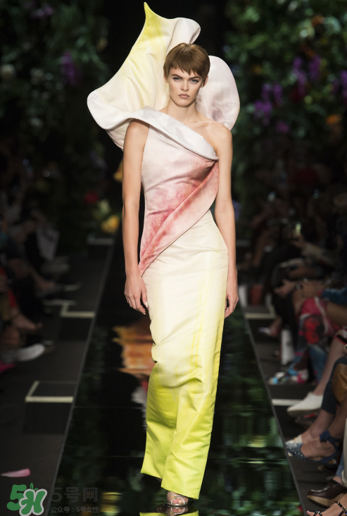 莫斯奇诺2020秋冬,莫斯奇诺有哪些系列