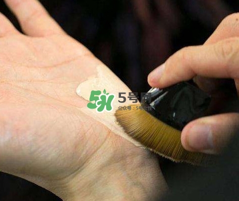 植村秀55号粉底刷好用吗?,植村秀55号粉底刷怎么样