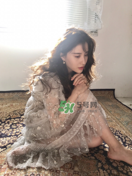 needle and thread,needle mushroom needle and thread,needle mushroom