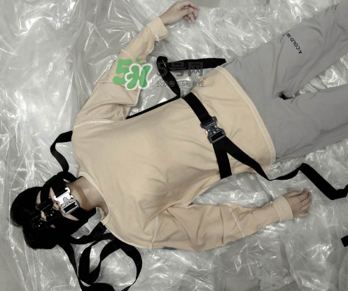 alyx腰带系法图解,alyx腰带怎么穿进裤子 alyx腰带系法图解,alyx腰带怎么穿进裤子