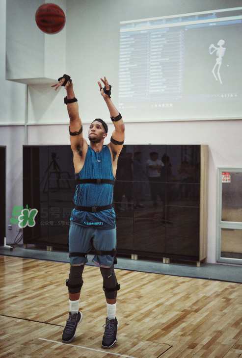 各大足球球星穿的球鞋 各大足球球星穿的球鞋