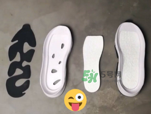 椰子700有boost底吗,yeezy700有boost底吗