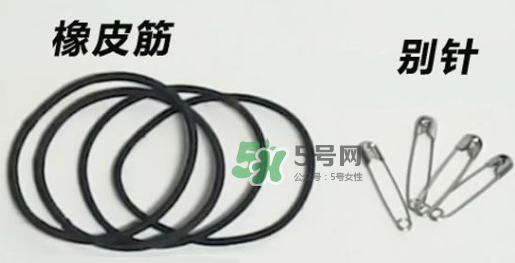 一字肩衣服怎么防止上滑,穿衣服衣领总是往一边滑