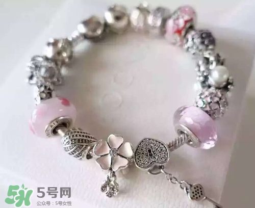 潘多拉手链和手镯哪个好,潘多拉手链好看还是手镯好看 潘多拉手链和手镯哪个好,潘多拉手链好看还是手镯好看