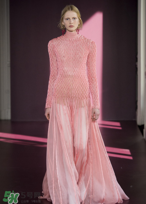 valentino和华伦天奴,华伦天奴2015秋冬高定 valentino和华伦天奴,华伦天奴2015秋冬高定