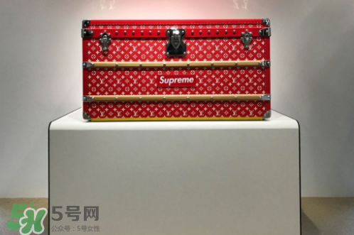 lv和supreme联名款价格,lv联名supreme牛仔外套有几版