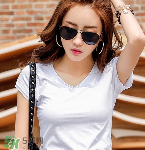 夏天穿什么材质的衣服凉快,夏天穿什么面料的衣服会比较凉爽