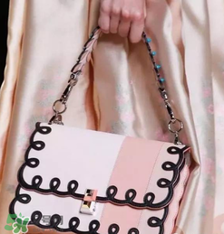 芬迪fendi包包图片大全,fendi是什么牌子的包包多少钱